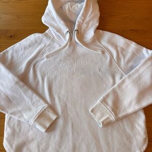 NWOT Tommy Hilfiger White Embossed Logo Hoodie - Women’s Small - Brand New